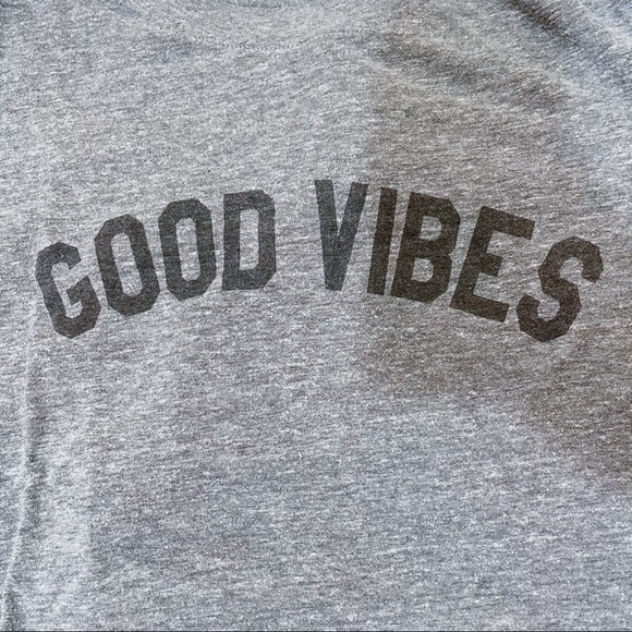 Good Vibes T-shirt - Picture 2 of 4